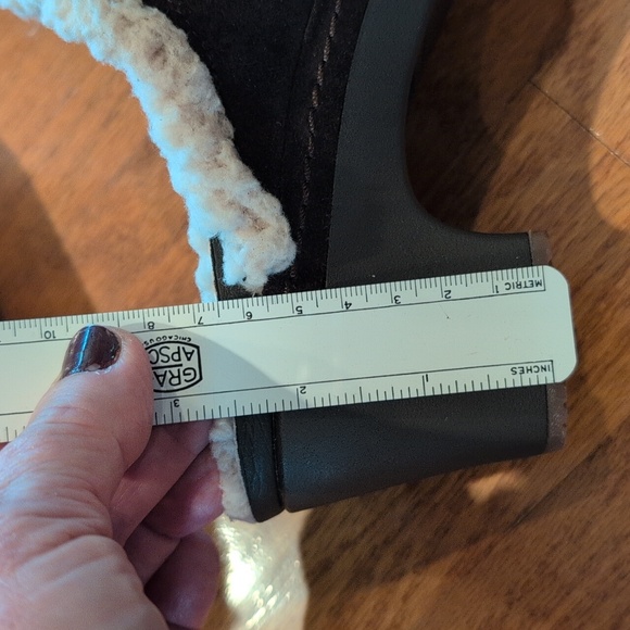 Crocs - Picture 9 of 9